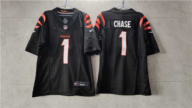 Mens Cincinnati Bengals #1 JaMarr Chase Black 2023 F.U.S.E. Vapor Untouchable Limited Stitched Jersey